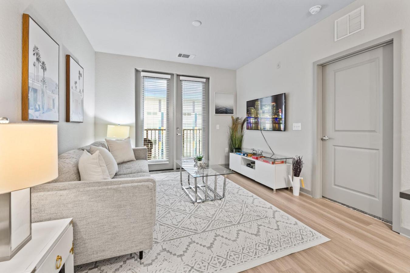 Tropicana Field 1 Bed In Downtown St Pete With Free Parking เซนต์ปีเตอร์สเบิร์ก ภายนอก รูปภาพ