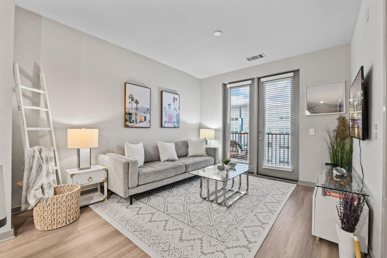 Tropicana Field 1 Bed In Downtown St Pete With Free Parking เซนต์ปีเตอร์สเบิร์ก ภายนอก รูปภาพ