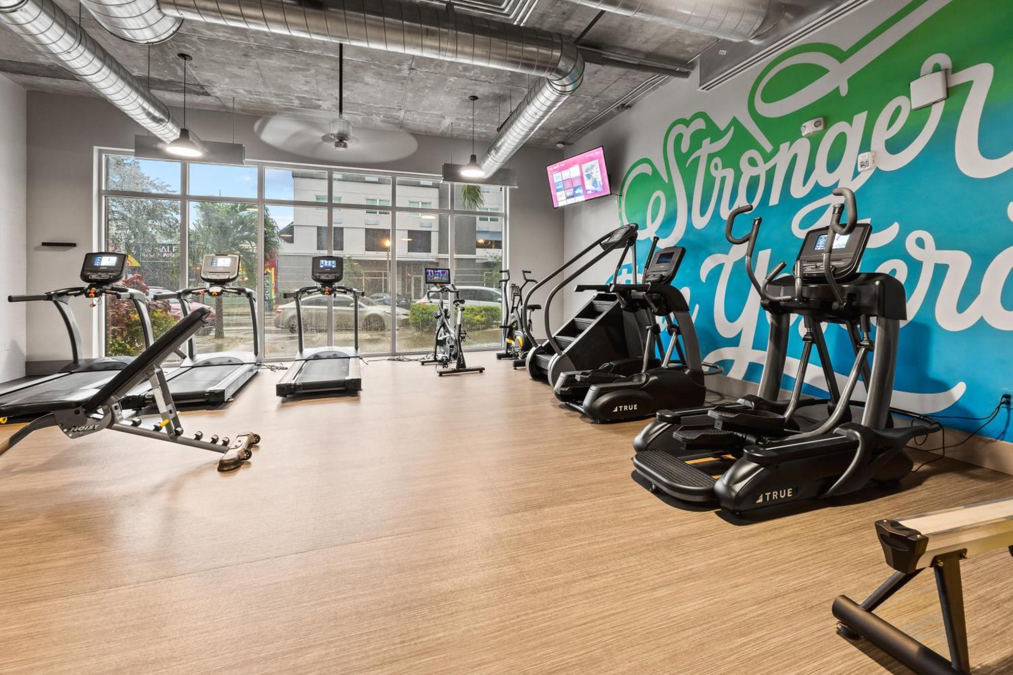 Tropicana Field 1 Bed In Downtown St Pete With Free Parking เซนต์ปีเตอร์สเบิร์ก ภายนอก รูปภาพ