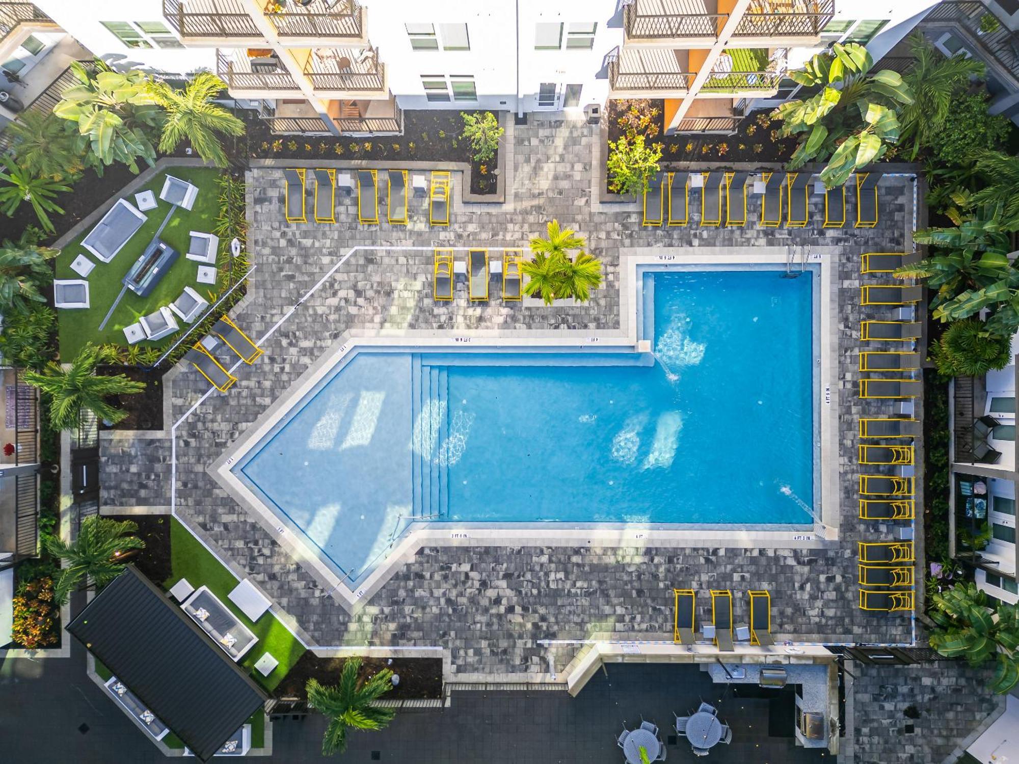 Tropicana Field 1 Bed In Downtown St Pete With Free Parking เซนต์ปีเตอร์สเบิร์ก ภายนอก รูปภาพ