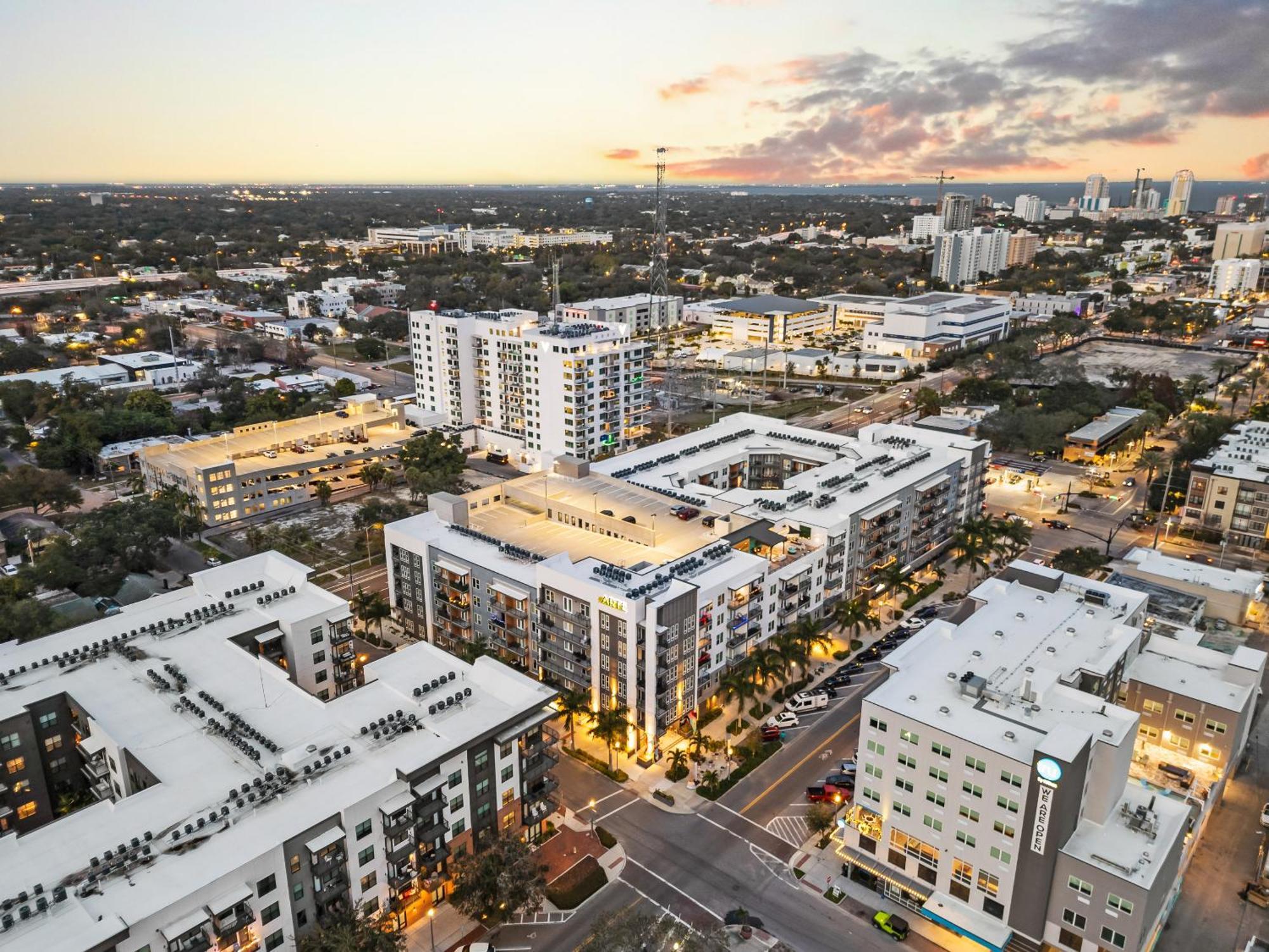 Tropicana Field 1 Bed In Downtown St Pete With Free Parking เซนต์ปีเตอร์สเบิร์ก ภายนอก รูปภาพ
